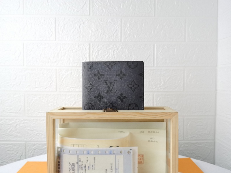 LV Wallets 148